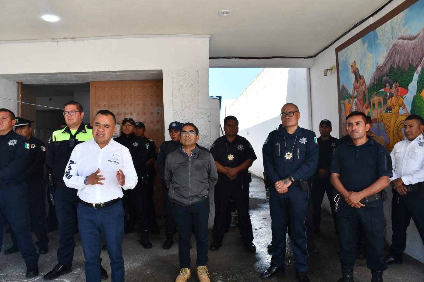 Mejores salarios y condiciones laborales para personal de seguridad, compromiso del Ayuntamiento de Apetatitlán